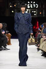 バルマン 2023-24年秋冬ウィメンズコレクション、メゾンのDNAを現代へ｜写真23