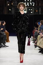 バルマン 2023-24年秋冬ウィメンズコレクション、メゾンのDNAを現代へ｜写真28