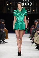 バルマン 2023-24年秋冬ウィメンズコレクション、メゾンのDNAを現代へ｜写真29