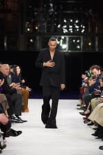 バルマン 2023-24年秋冬ウィメンズコレクション、メゾンのDNAを現代へ｜写真53