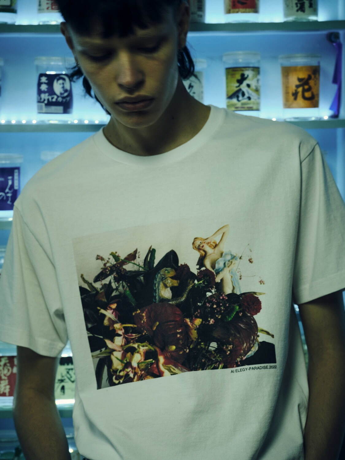 写真家・荒木経惟×スティーロのコラボTシャツ、花を映した3作品をプリント｜写真5