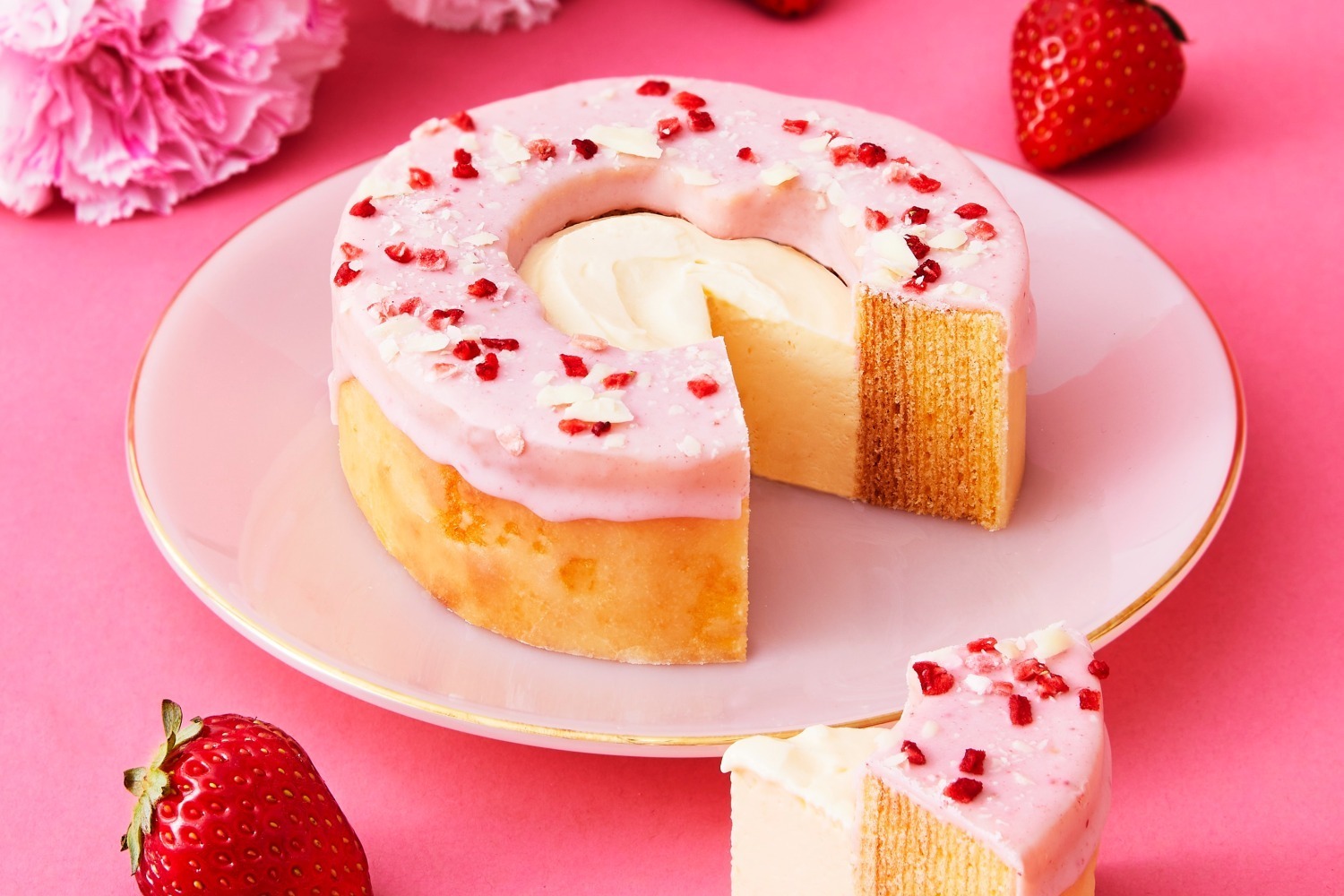 バームクーヘン｜八天堂×サマンサタバサの母の日スイーツ、苺チョコ×たっぷりカスタードのハート型バームクーヘン