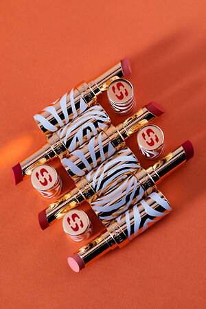 シスレー23年夏コスメ、“ゼブラストライプ柄”のシアーリップ＆高発色なアイカラーペンシル｜写真9