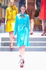 ユキ トリヰ インターナショナル　2014-15年秋冬 コレクション - ポップに魅せるクラシック｜写真2