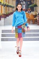 ユキ トリヰ インターナショナル　2014-15年秋冬 コレクション - ポップに魅せるクラシック｜写真16