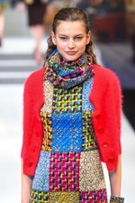 ユキ トリヰ インターナショナル　2014-15年秋冬 コレクション - ポップに魅せるクラシック｜写真19