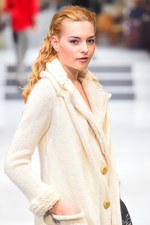 ユキ トリヰ インターナショナル　2014-15年秋冬 コレクション - ポップに魅せるクラシック｜写真25