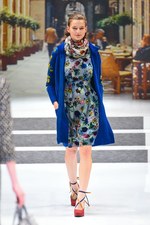 ユキ トリヰ インターナショナル　2014-15年秋冬 コレクション - ポップに魅せるクラシック｜写真37