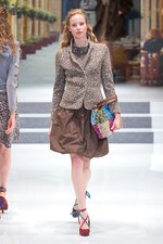 ユキ トリヰ インターナショナル　2014-15年秋冬 コレクション - ポップに魅せるクラシック｜写真40