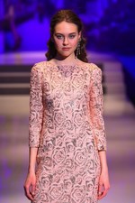 ユキ トリヰ インターナショナル　2014-15年秋冬 コレクション - ポップに魅せるクラシック｜写真71