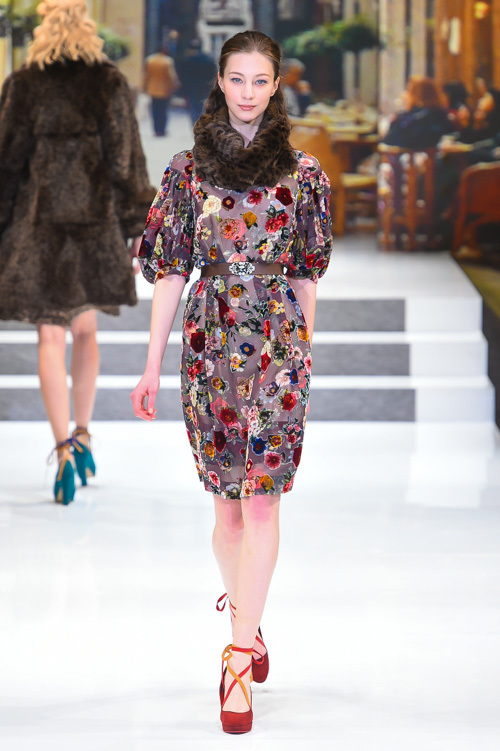 ユキ トリヰ インターナショナル 2014-15年秋冬<span>コレクション</span> - 写真42