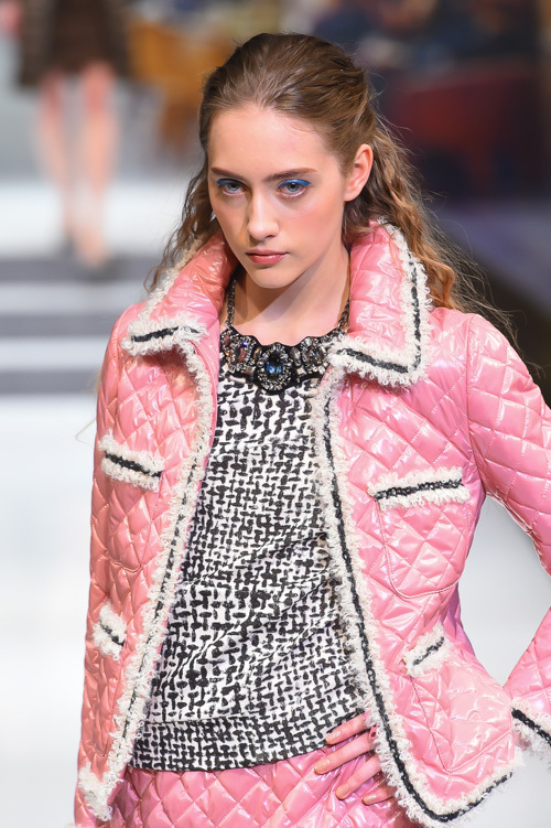 ユキ トリヰ インターナショナル 2014-15年秋冬<span>コレクション</span> - 写真44