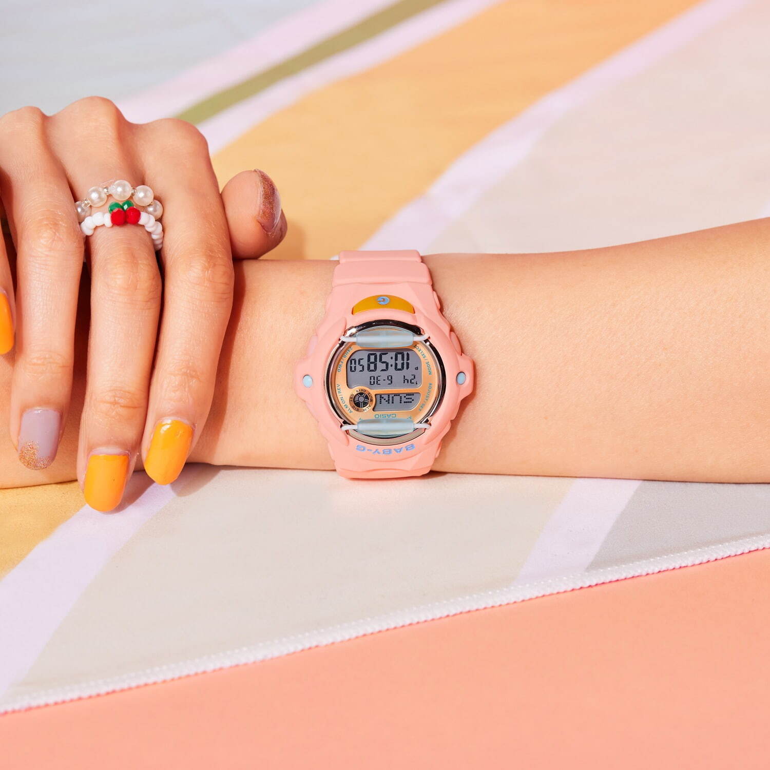 BABY-G“トロピカルビーチ”着想の新作腕時計、ピンク＆ブルーの鮮やかカラー×防水機能｜写真5