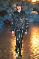 ミキオサカベ 2023年秋冬コレクション - うつむく形式性｜写真12