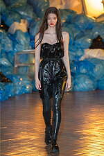 ミキオサカベ 2023年秋冬コレクション - うつむく形式性｜写真17