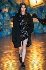 ミキオサカベ 2023年秋冬コレクション - うつむく形式性｜写真21