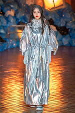 ミキオサカベ 2023年秋冬コレクション - うつむく形式性｜写真28