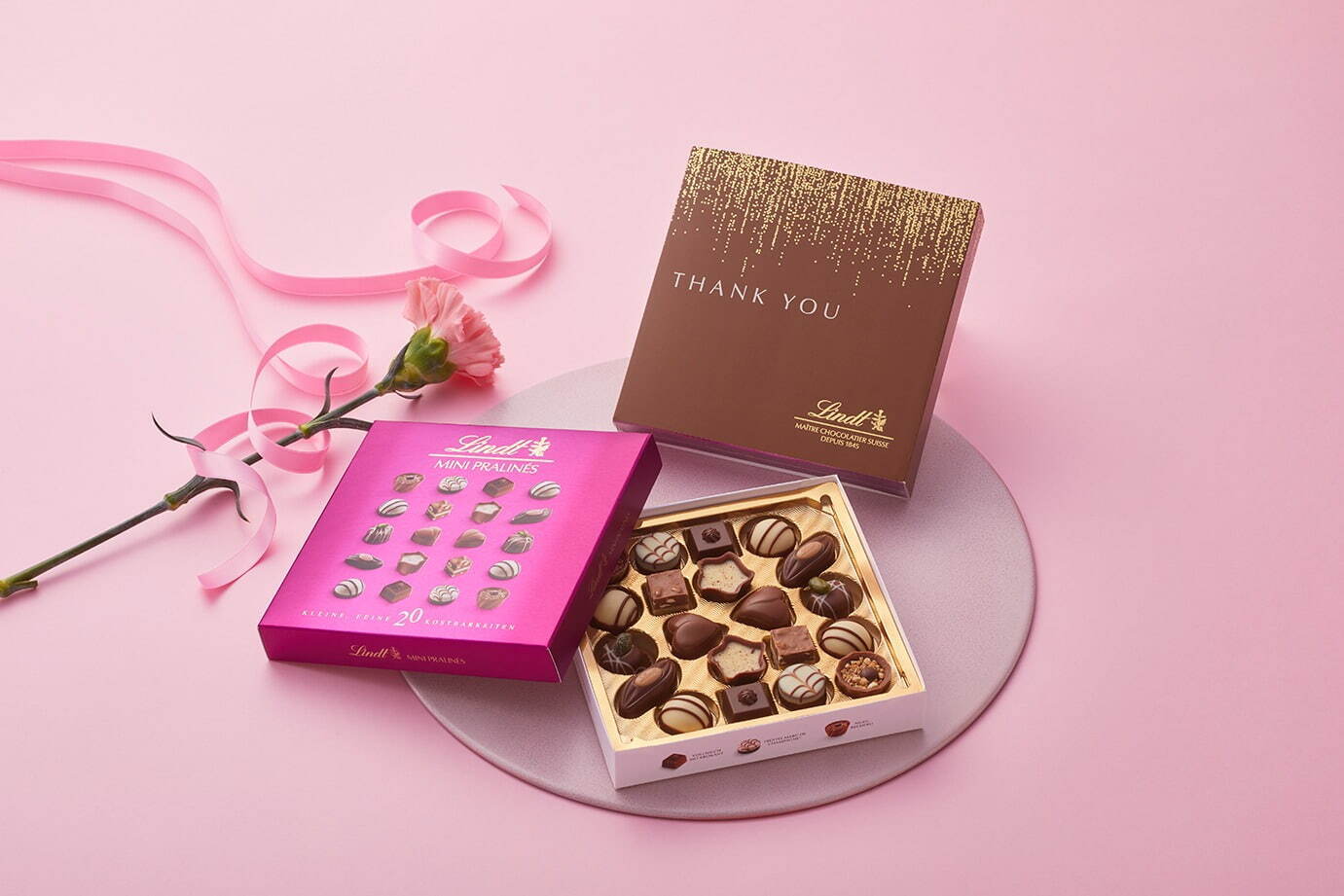 リンツの23年母の日チョコレート、人気チョコをカーネーションのブーケ描いたピンク色パッケージで｜写真3