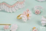 Q-pot.新作“子犬のワルツ”着想アクセサリー、プードル型ケーキ＆メレンゲのネックレスやリング｜写真13