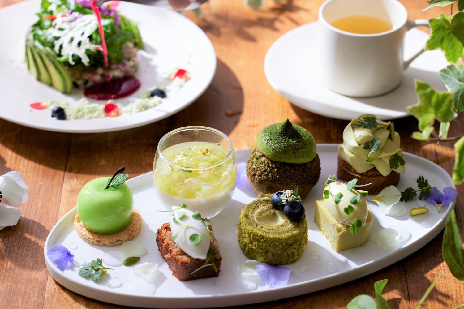 サラダ｜“ヴィーガンスイーツ＆鮮やかサラダ”のアフタヌーンティー、ハイアット セントリック 銀座 東京で