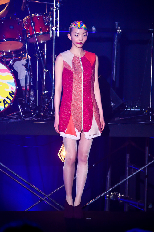 ノゾミ イシグロ オートクチュール(NOZOMI ISHIGURO Haute Couture) 2014-15年秋冬ウィメンズコレクション  - 写真13