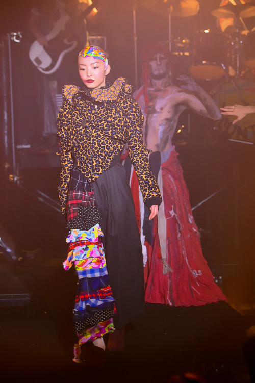 ノゾミ イシグロ オートクチュール(NOZOMI ISHIGURO Haute Couture) 2014-15年秋冬ウィメンズコレクション  - 写真57