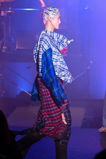 ノゾミイシグロ オートクチュール 2014-15年秋冬コレクション 渋さ知らズとコラボでショー｜写真30