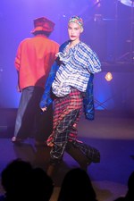 ノゾミイシグロ オートクチュール 2014-15年秋冬コレクション 渋さ知らズとコラボでショー｜写真31