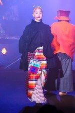 ノゾミイシグロ オートクチュール 2014-15年秋冬コレクション 渋さ知らズとコラボでショー｜写真37