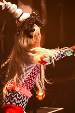 ノゾミイシグロ オートクチュール 2014-15年秋冬コレクション 渋さ知らズとコラボでショー｜写真43