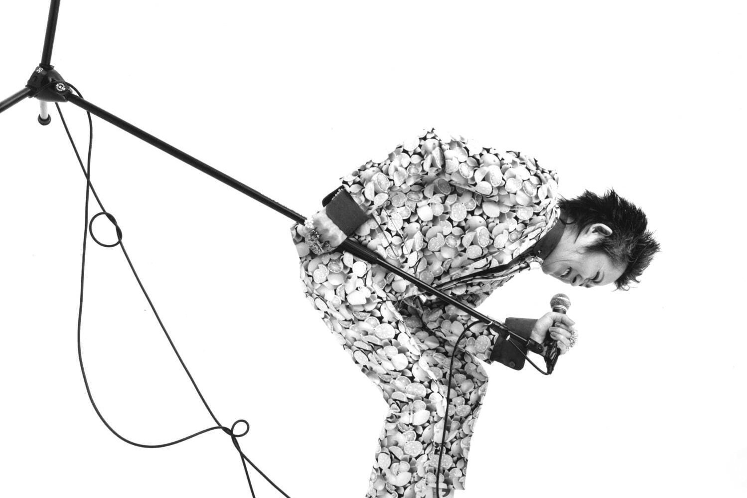 写真家・平間至の展覧会が渋谷で、忌野清志郎やあいみょんら“音楽が聴こえる”写真作品など200点超