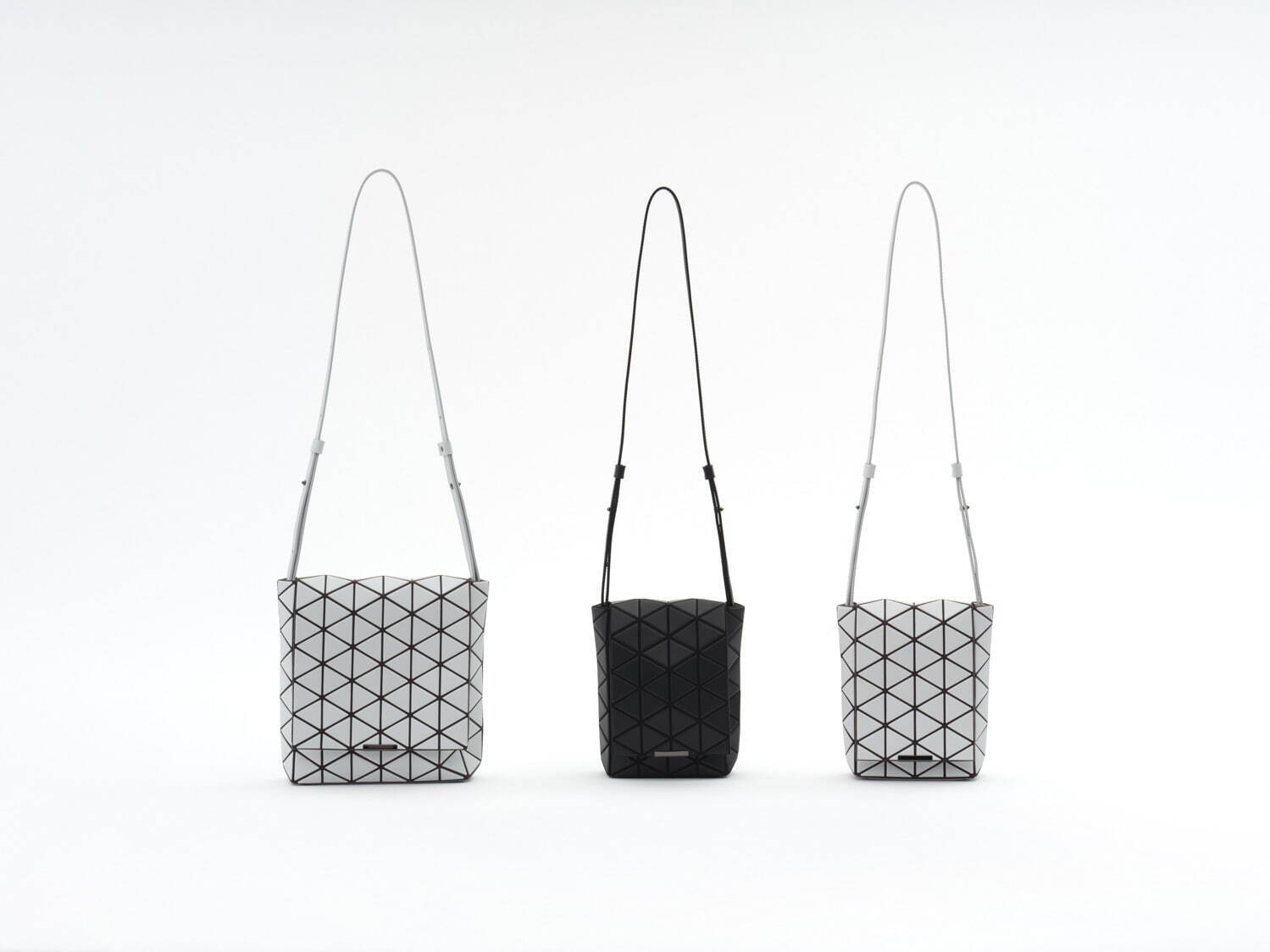 BAO BAO ISSEY MIYAKE"鳥の巣"着想バッグ＆レザー調ミニマルショルダーに新色｜写真4