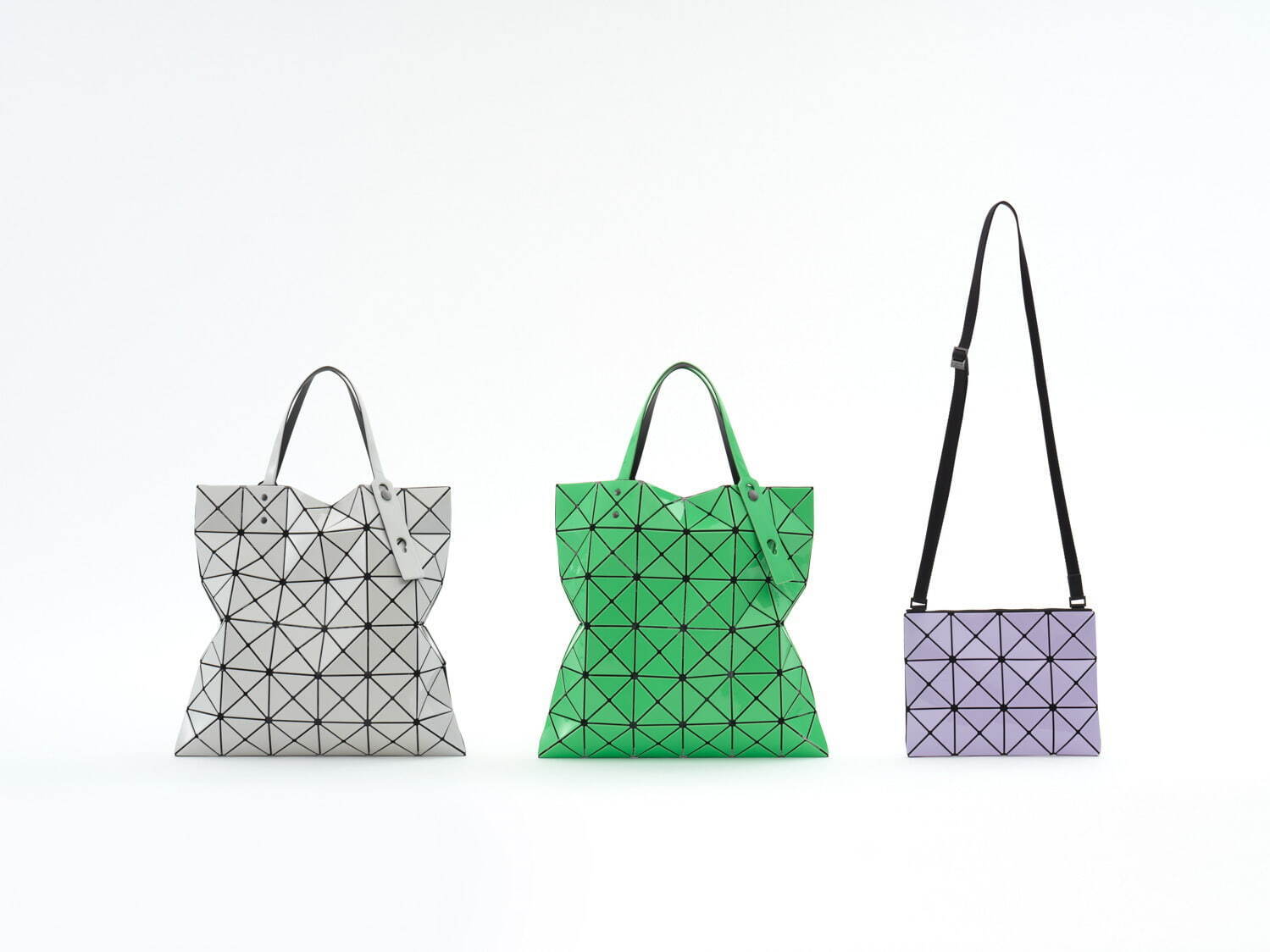 BAO BAO ISSEY MIYAKE"鳥の巣"着想バッグ＆レザー調ミニマルショルダーに新色｜写真1