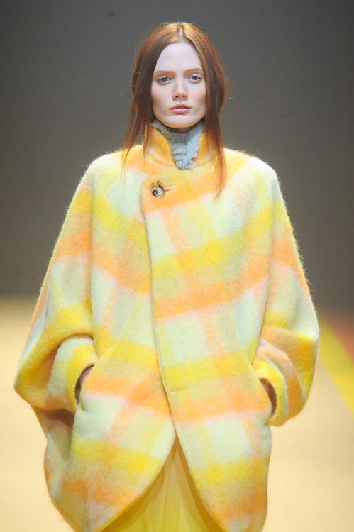 まとふ(matohu) 2014-15年秋冬ウィメンズコレクション