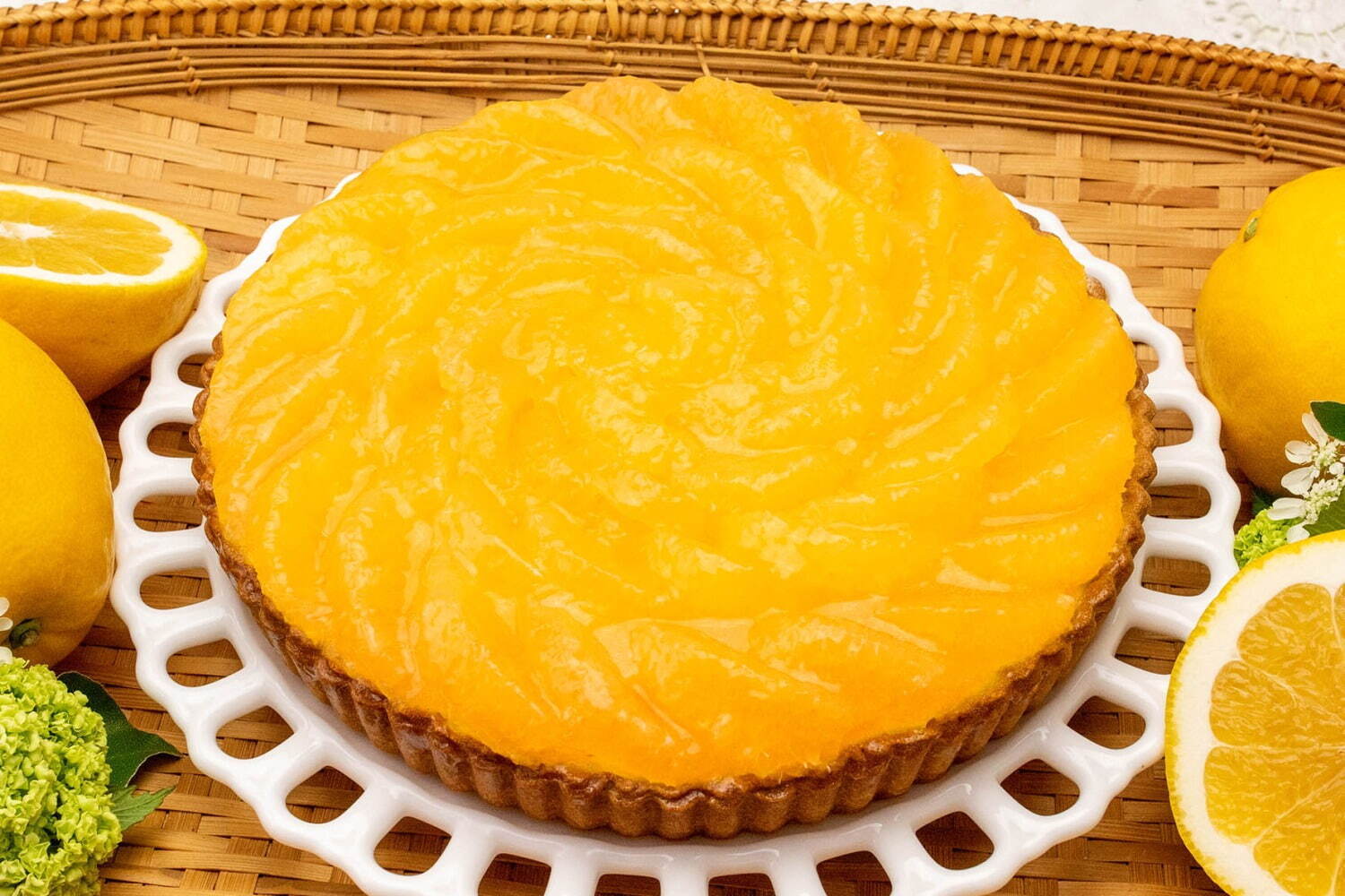 キル フェ ボンから愛媛産柑橘「河内晩柑」の限定タルト、“和製グレープフルーツ”の果肉をたっぷり