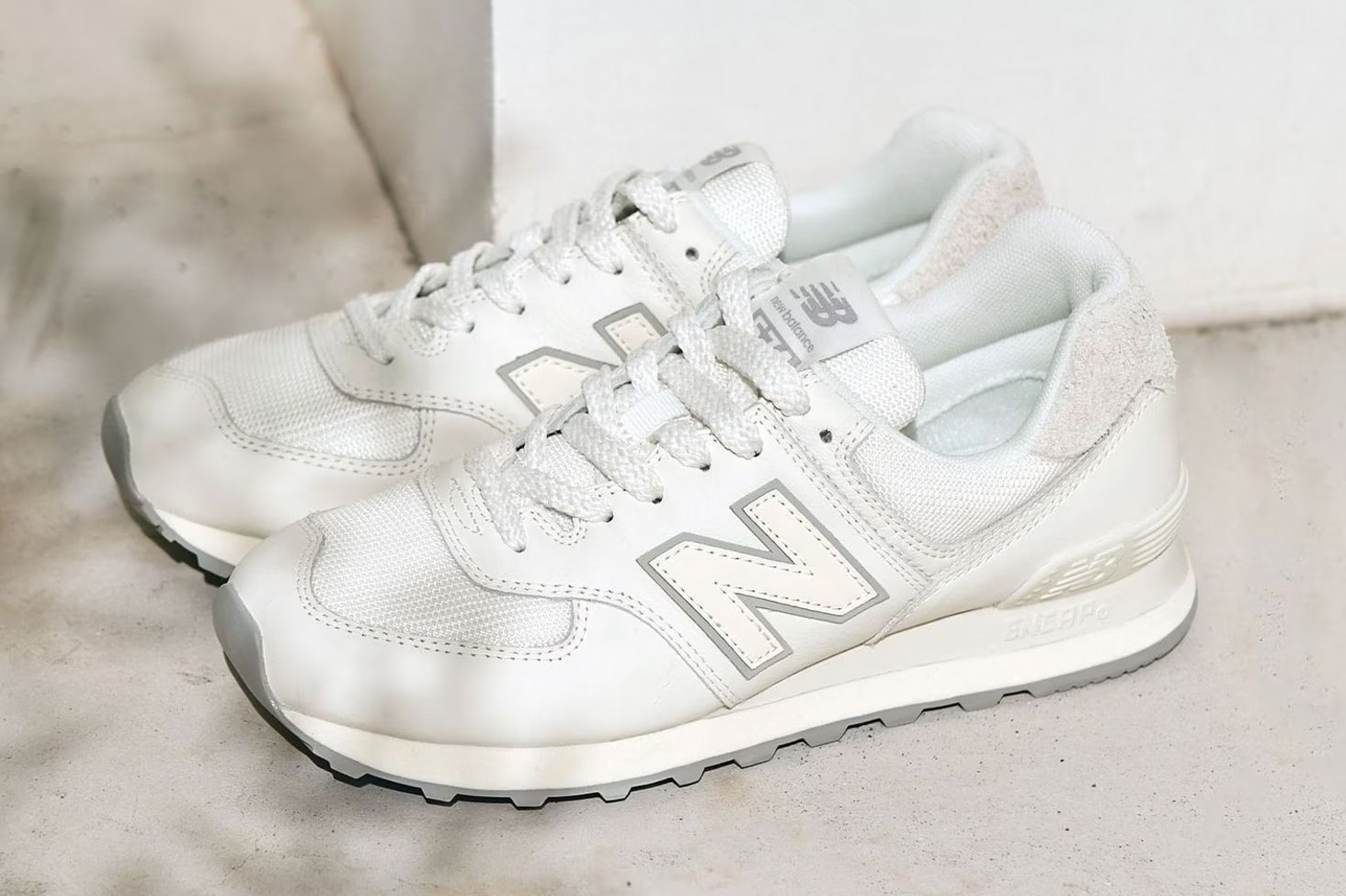 NEW BALANCE ニューバランス UA 別注 スニーカー 白 US7