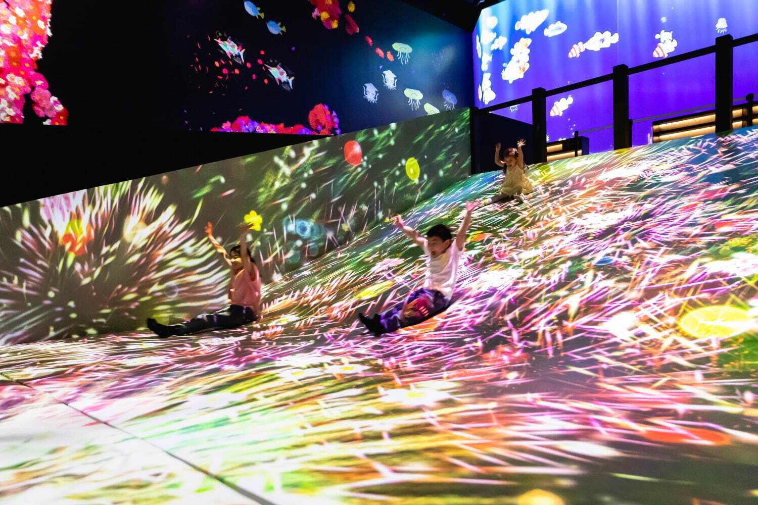 デジタルアート展「チームラボ 学ぶ！未来の遊園地と、花と共に生きる動物たち」札幌芸術の森美術館で｜写真30