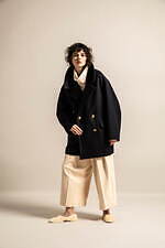 ローブス＆コンフェクションズ 2023年秋冬ウィメンズコレクション、心地良いテーラードスタイル｜写真25