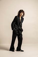 ローブス＆コンフェクションズ 2023年秋冬ウィメンズコレクション、心地良いテーラードスタイル｜写真31