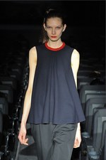 アライサラ 2014-15年秋冬コレクション - 伝統と現代技術で魅せる儚さの中にある強さ｜写真16