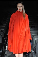 アライサラ 2014-15年秋冬コレクション - 伝統と現代技術で魅せる儚さの中にある強さ｜写真28