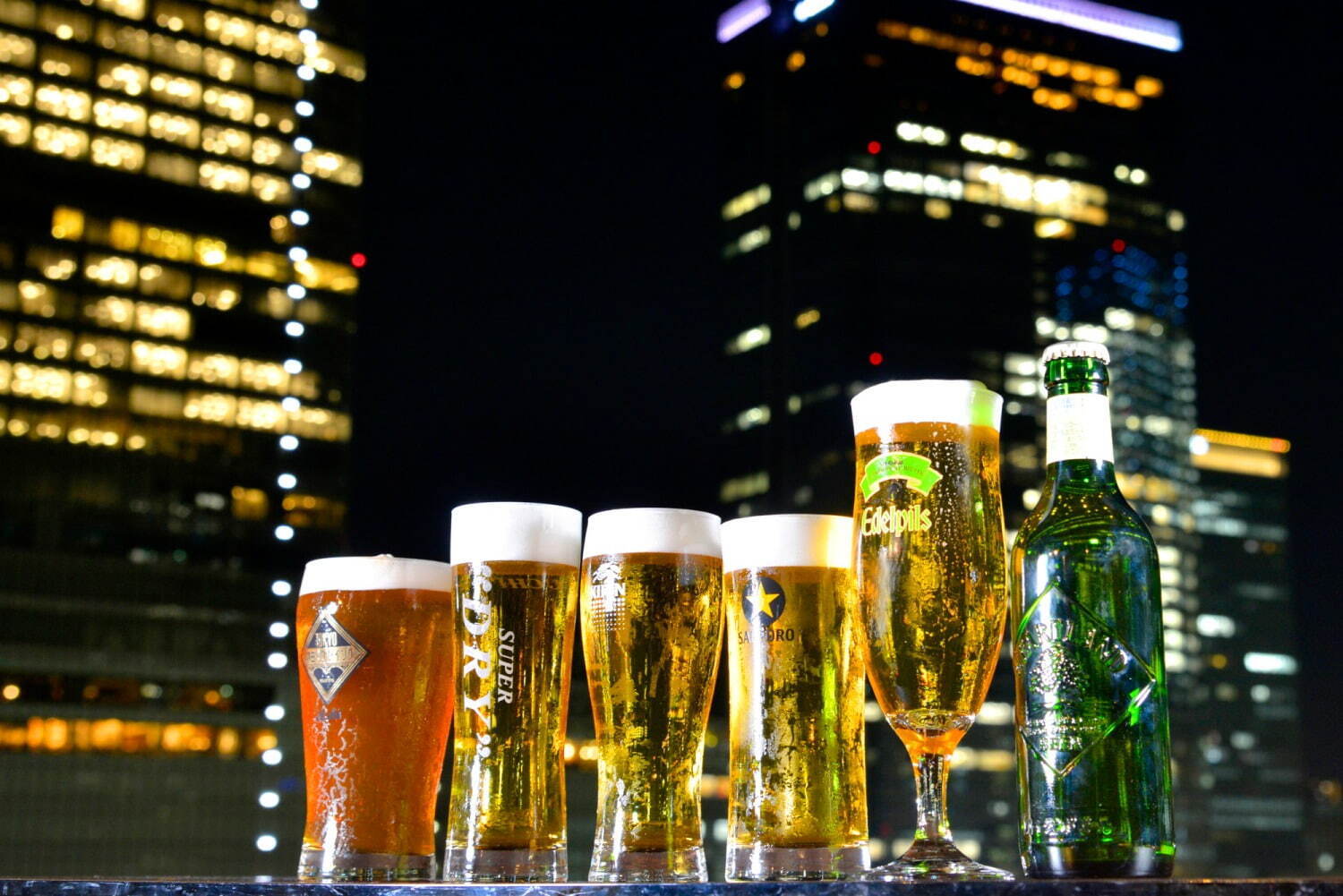 ＜東京＞丸の内ホテルのビアガーデン、都心の夜景バックにビール＆グルメを堪能