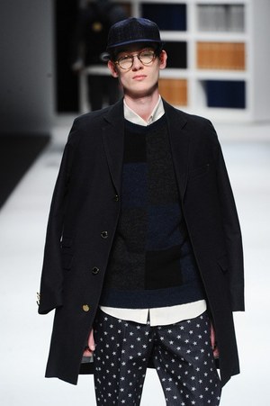 ファクトタム / ファクトタム ファム 2014-15年秋冬コレクション - アンデルセンと夜の夢｜写真31