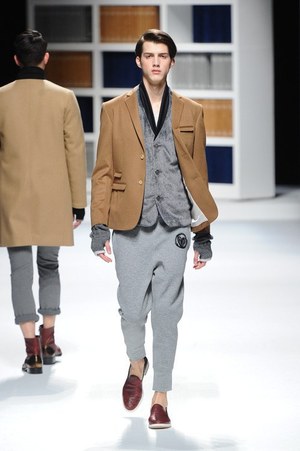 ファクトタム / ファクトタム ファム 2014-15年秋冬コレクション - アンデルセンと夜の夢｜写真38