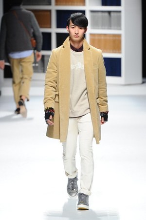 ファクトタム / ファクトタム ファム 2014-15年秋冬コレクション - アンデルセンと夜の夢｜写真44