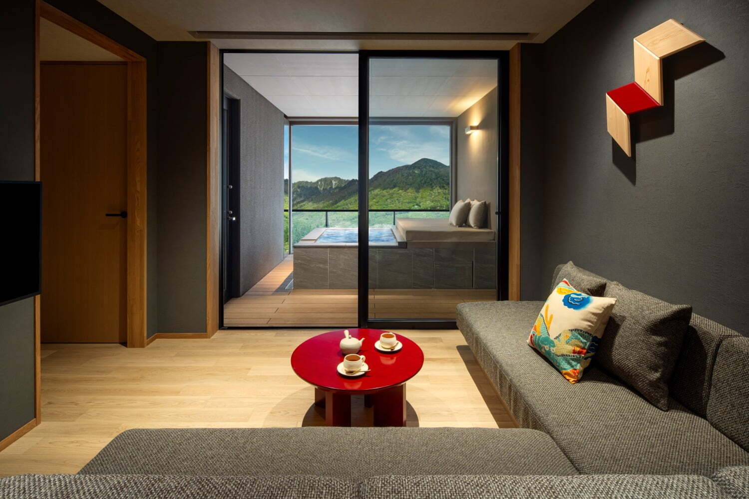 星野リゾート 界｜星野リゾートの温泉旅館「界 奥飛騨」開業、露天風呂付き客室＆湯けむり楽しむテラスや中庭