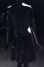 アンベル 2014-15年秋冬コレクション - 抽象画家 アド・ラインハートの“黒”に魅せられて｜写真11