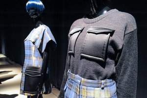 アンベル 2014-15年秋冬コレクション - 抽象画家 アド・ラインハートの“黒”に魅せられて|写真3