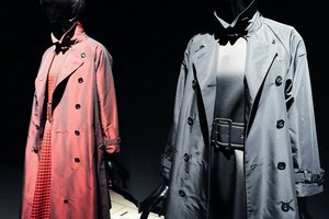 アンベル 2014-15年秋冬コレクション - 抽象画家 アド・ラインハートの“黒”に魅せられて|写真23