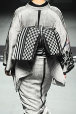 ジョウタロウ サイトウ 2014-15年秋冬コレクション - 着物で表わす都会の花｜写真17